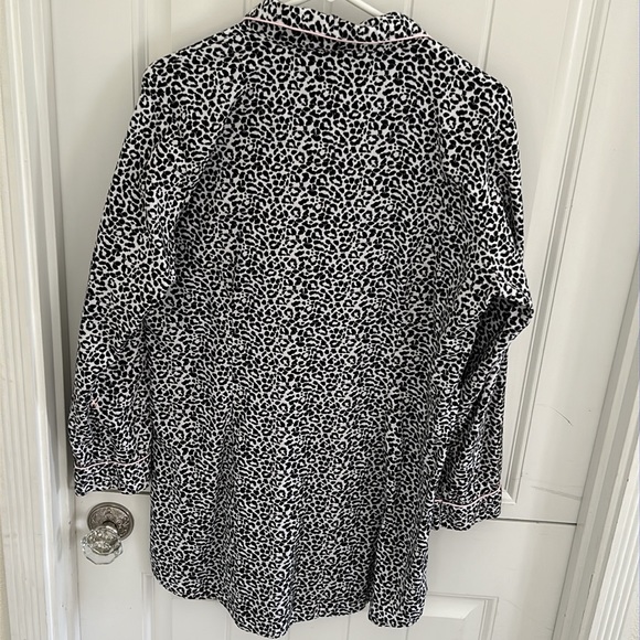 Victoria’s Secret leopard cotton button down long sleeve sleep shirt size M - Picture 6 of 11
